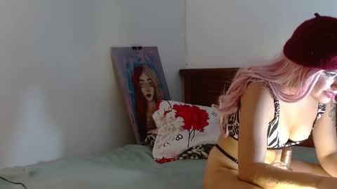 Snapshot of ravenlotus chatting on November 28, 8:55 pm ravenlotus online show from November 28, 8:55 pm