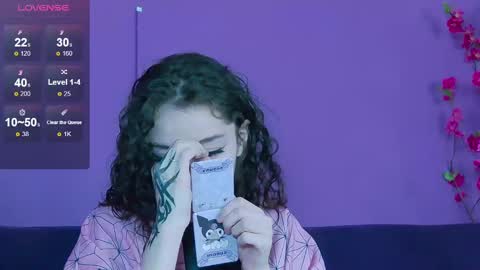 Snapshot of ravennmoonn chatting on September 16, 7:59 pm Raven online show from September 16, 7:59 pm