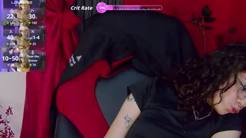 Snapshot of ravennmoonn chatting on October 4, 10:41 pm Raven online show from October 4, 10:41 pm