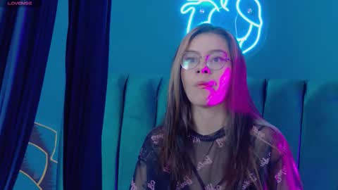 Snapshot of ravennmoonn chatting on March 4, 2:56 pm Raven online show from March 4, 2:56 pm