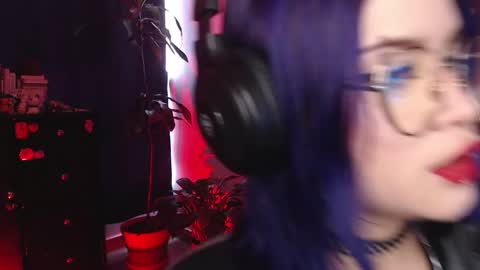 raventh_ online show from November 18, 12:20 pm