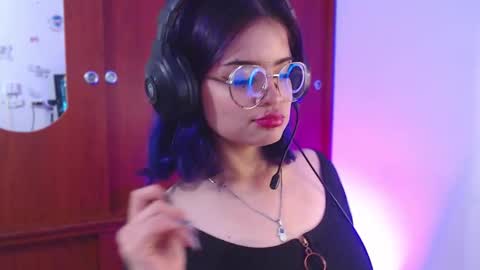 raventh_ online show from March 28, 11:10 am