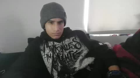 ravenxbat online show from December 3, 3:32 pm