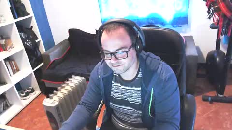 ravingr3d3 online show from February 18, 12:17 pm