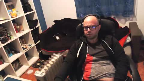 ravingr3d3 online show from February 21, 10:04 pm