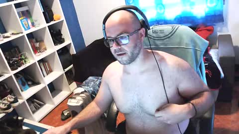 ravingr3d3 online show from February 24, 3:20 pm