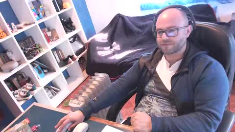 ravingr3d3 online show from February 26, 3:30 pm