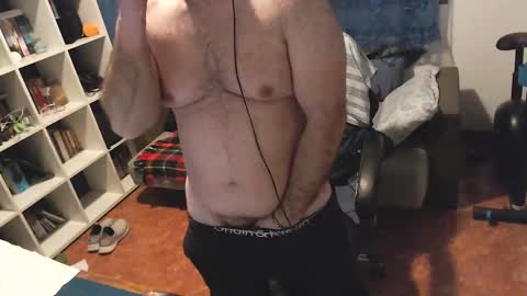 ravingr3d3 online show from March 5, 1:31 am