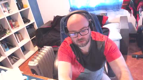 ravingr3d3 online show from March 6, 12:19 pm