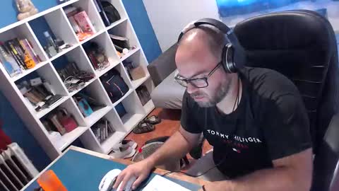 ravingr3d3 online show from September 23, 9:01 am