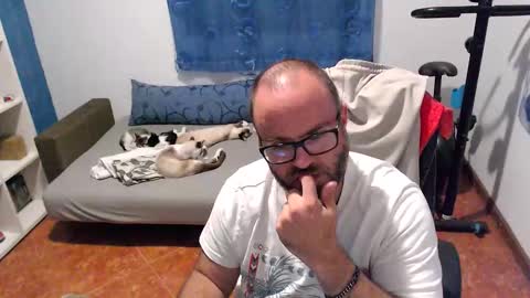 ravingr3d3 online show from September 28, 1:22 am