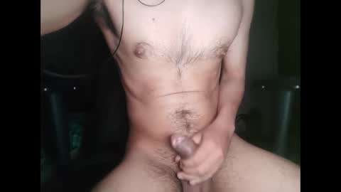 Snapshot of raw5767 chatting on December 17, 6:52 am raw5767 online show from December 17, 6:52 am