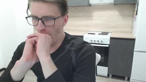 Snapshot of ray_booy chatting on January 25, 6:02 pm Ray Booy online show from January 25, 6:02 pm