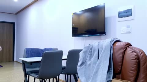 Ray-Ray online show from January 19, 3:05 pm