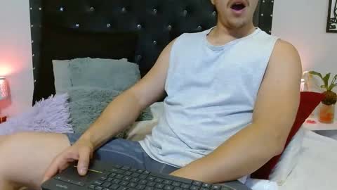 Ray online show from February 10, 12:41 am