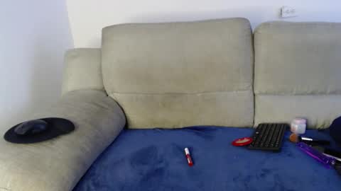 Ray  online show from February 13, 6:26 pm