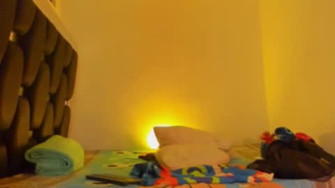 Snapshot of raydevil_ chatting on November 13, 7:40 am Rayn online show from November 13, 7:40 am