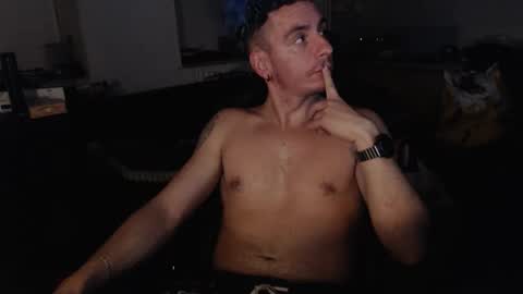 Rayzel online show from December 14, 11:31 pm