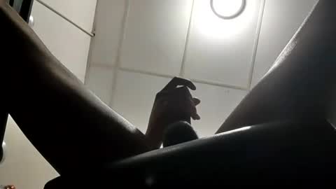 Snapshot of razor20221 chatting on February 5, 2:37 pm razor20221 online show from February 5, 2:37 pm