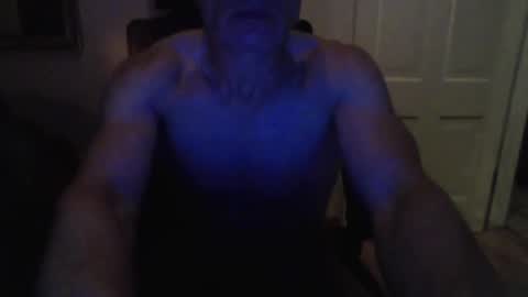 Snapshot of rdneckbitch chatting on October 21, 8:37 am rdneckbitch online show from October 21, 8:37 am
