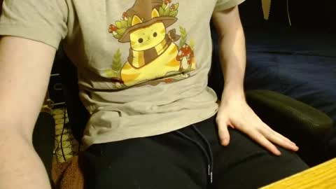 Scrappy Coco online show from April 21, 1:42 am