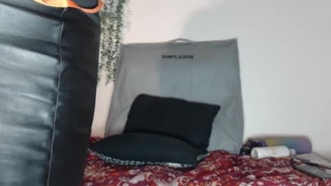 Fannie online show from February 17, 1:15 am