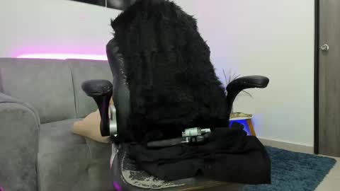 Snapshot of realalinacruz chatting on February 18, 9:20 pm Alina Cruz online show from February 18, 9:20 pm