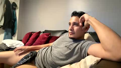 realmxyz online show from February 18, 11:44 pm