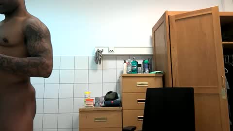 Rey online show from April 14, 6:36 pm