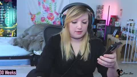 Snapshot of realsamisins chatting on November 30, 3:49 pm Snap - RealSamiSins online show from November 30, 3:49 pm