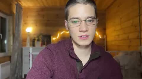 Snapshot of realsupermichael chatting on December 2, 5:30 pm AliceEve online show from December 2, 5:30 pm