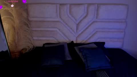 Rebeca Williams online show from February 11, 1:49 pm