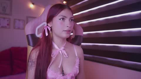 Snapshot of rebecah_1 chatting on November 11, 4:40 pm Rebeca online show from November 11, 4:40 pm