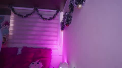 Snapshot of rebecah_1 chatting on December 14, 1:16 pm Rebeca online show from December 14, 1:16 pm