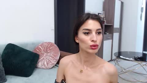 rebecamur online show from September 16, 3:24 pm