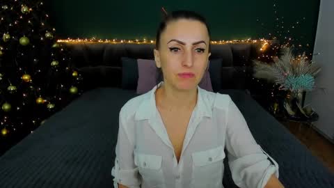 Snapshot of rebecca_diamonds chatting on January 5, 6:46 am rebecca_diamonds online show from January 5, 6:46 am
