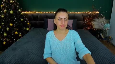 Snapshot of rebecca_diamonds chatting on January 6, 9:52 am rebecca_diamonds online show from January 6, 9:52 am