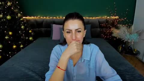 Snapshot of rebecca_diamonds chatting on January 10, 9:44 am rebecca_diamonds online show from January 10, 9:44 am