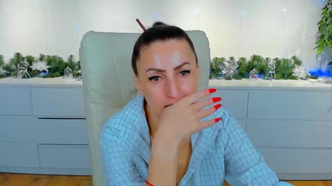 Snapshot of rebecca_diamonds chatting on January 14, 6:56 am rebecca_diamonds online show from January 14, 6:56 am