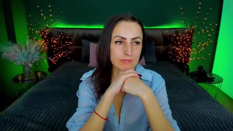Snapshot of rebecca_diamonds chatting on January 30, 9:25 am rebecca_diamonds online show from January 30, 9:25 am