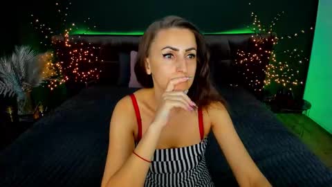 Snapshot of rebecca_diamonds chatting on September 10, 5:29 am rebecca_diamonds online show from September 10, 5:29 am
