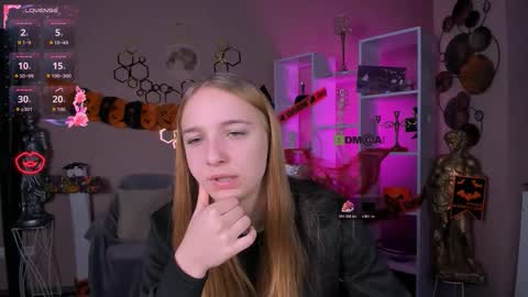 rebecca_smile_ online show from October 21, 5:52 am