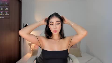 Snapshot of rebeccabaxter chatting on October 5, 10:40 pm Rebecca online show from October 5, 10:40 pm