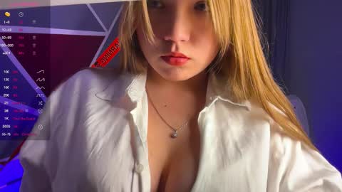 Snapshot of rebeccaeglitis chatting on October 31, 5:58 pm Rebecca online show from October 31, 5:58 pm