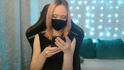 RebesaOlset online show from December 15, 4:59 pm