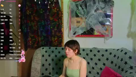 Snapshot of reborn_elf chatting on November 7, 6:52 pm Lara online show from November 7, 6:52 pm