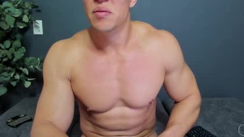 twitter REECET26 instagram RECCETAYLOR online show from January 10, 1:57 pm