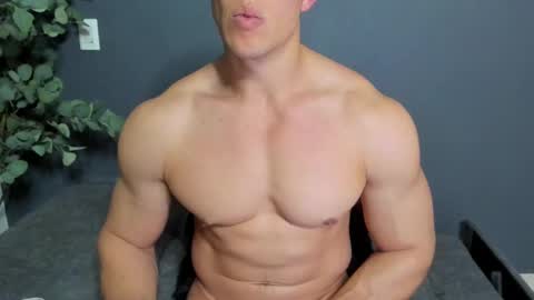 twitter REECET26 instagram RECCETAYLOR online show from February 2, 4:11 am