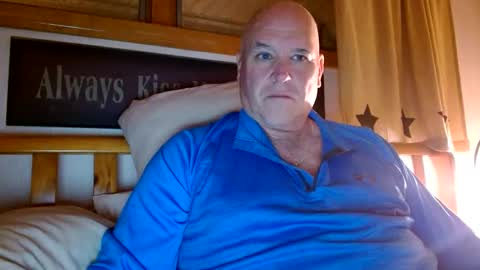 Snapshot of recman15 chatting on October 19, 1:50 am Mtn. Man online show from October 19, 1:50 am