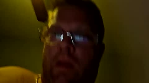 Snapshot of red24devils chatting on October 28, 11:51 pm red24devils online show from October 28, 11:51 pm